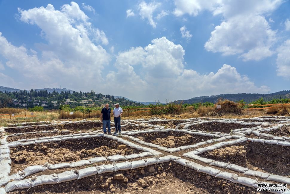 杏耀代理注册 以色列发现的最大的新石器时代定居点。多达3000人住在那里。