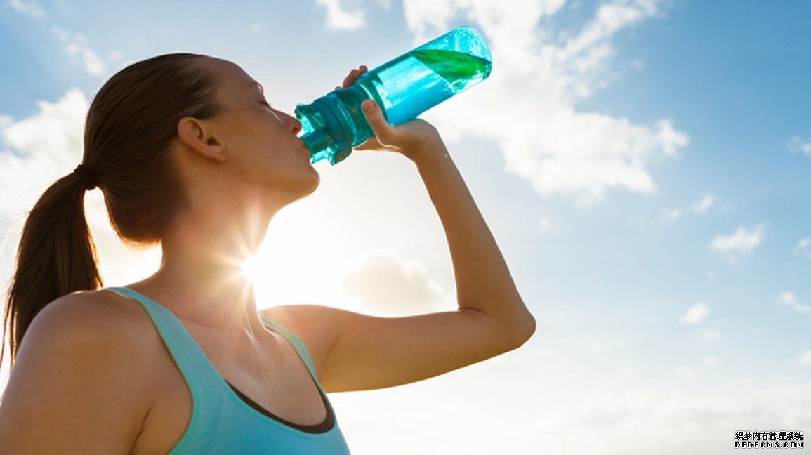 杏耀代理连接 你到底需要喝多少水?