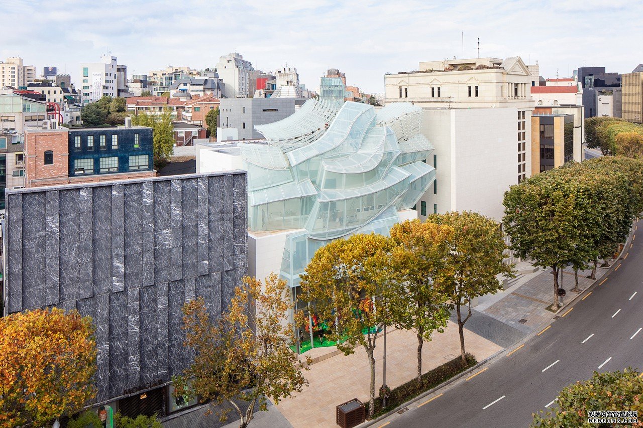 杏耀注册帐号路易威登(Louis Vuitton)开设了由弗兰克·格里(Frank gehry)设计的首尔精品店