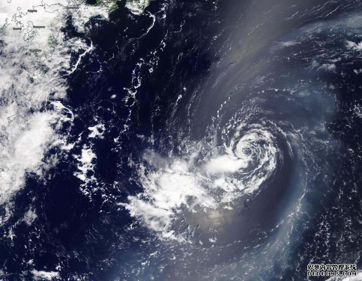 美国国家航空航天局发现了一个微弱的，杏耀平台被风剪切的热带低气压06W