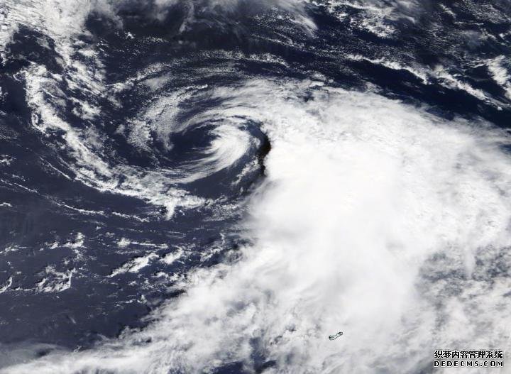 杏耀客户端美国宇航局的Terra卫星提供了风切变袭击奥马尔的清晰图像