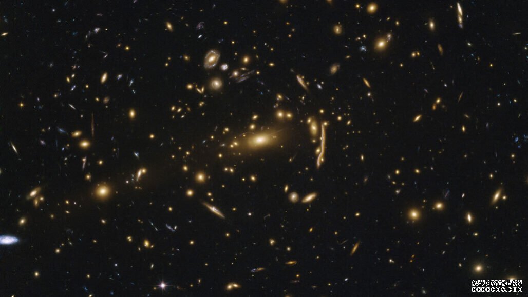 星系团中比预期更杏耀下载多的小尺度暗物质引力透镜