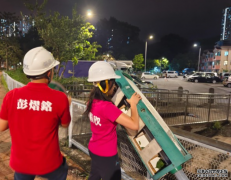 <b>颱風蘇拉︱十號風球蹂躪後民建聯工聯會協力清</b>